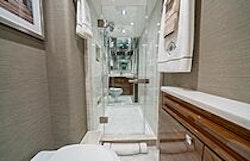 bathroom in master suite of viking 90